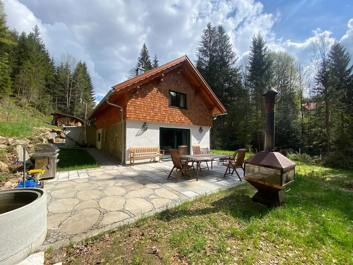 Das Hexenhaus: Haus Im Wald Rinchnach